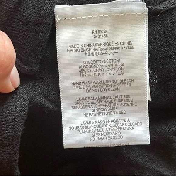 NEW BCBG Paris Turtleneck Lightweight Ribbed Metallic Gold Black Size Medium NWT - Picture 2 of 4